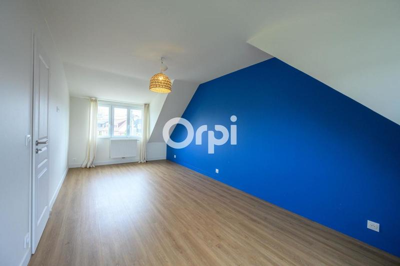 Maison - 98 m² - 5 pièces