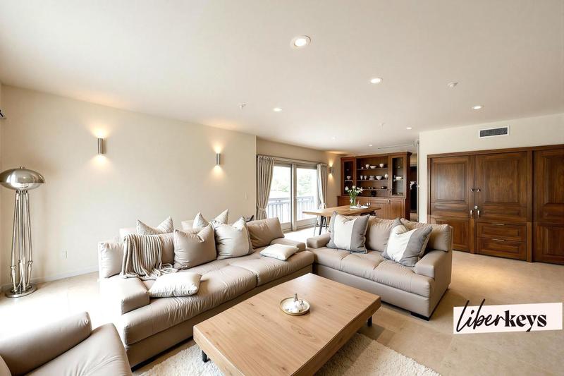 Maison - 330 m² - 12 pièces