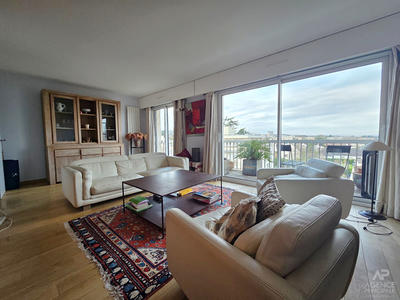 Appartement - 83 m² - 3 pièces