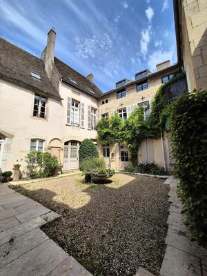 Appartement - 93 m² - 3 pièces