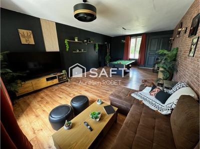 Maison - 246 m² - 6 pièces