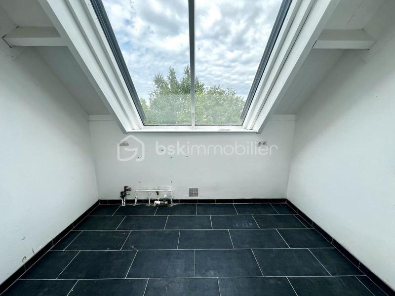 Maison - 203 m² - 6 pièces