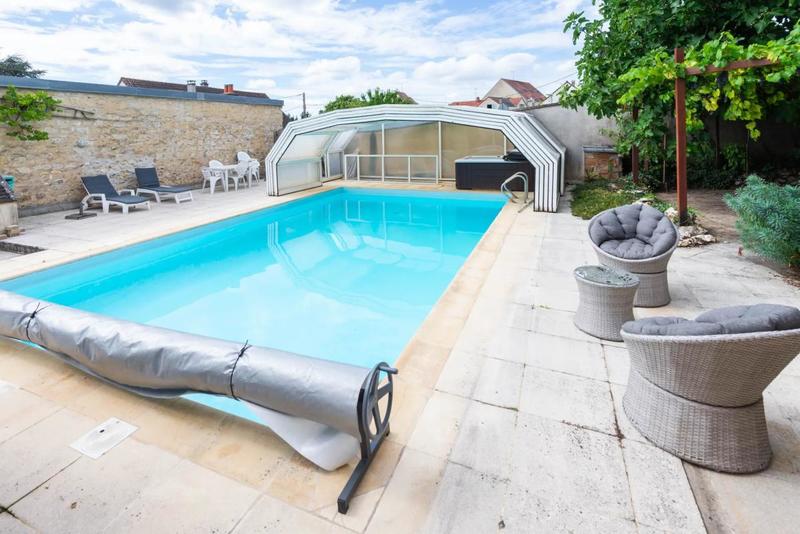 Maison - 212 m² - 8 pièces