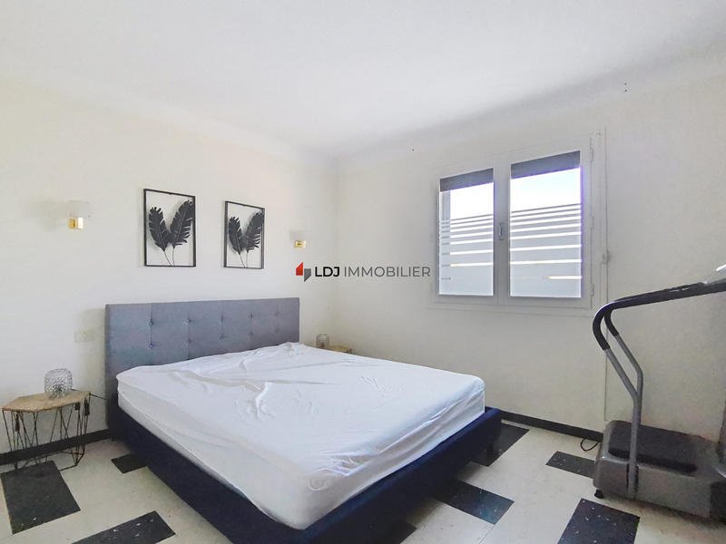 Maison traditionnelle - 160 m² - 9 pièces