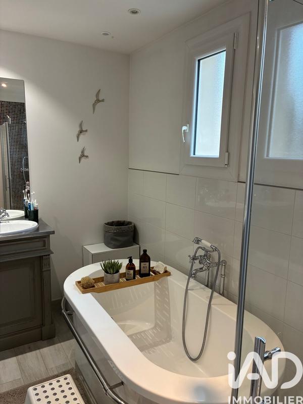 Maison - 177 m² - 8 pièces