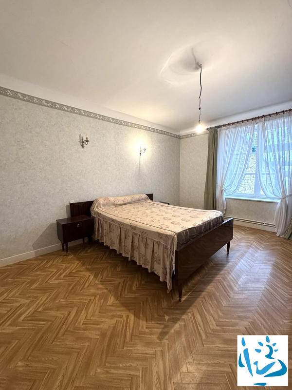 Maison - 149 m² - 7 pièces