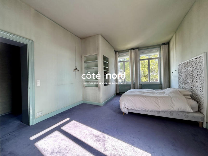 Maison - 350 m² - 11 pièces