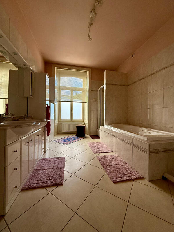 Appartement - 146 m² - 4 pièces