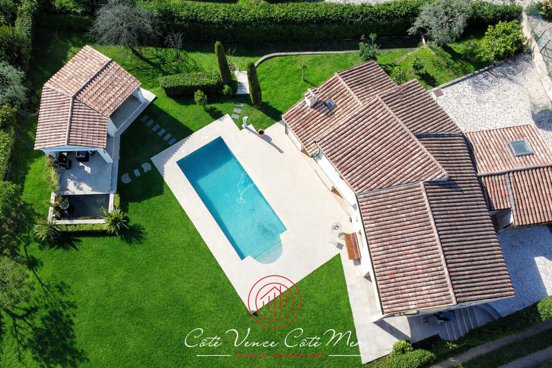 Maison - 181 m² - 5 pièces