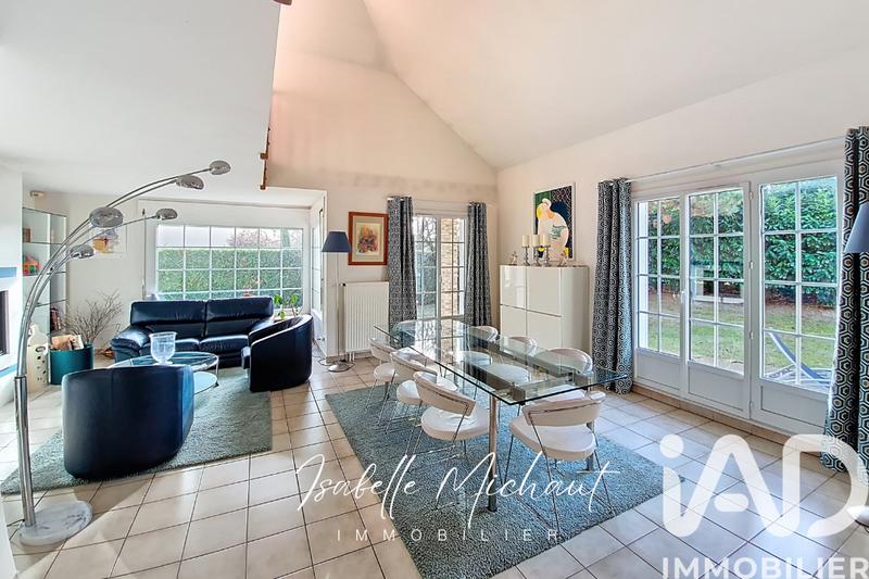 Maison - 195 m² - 8 pièces