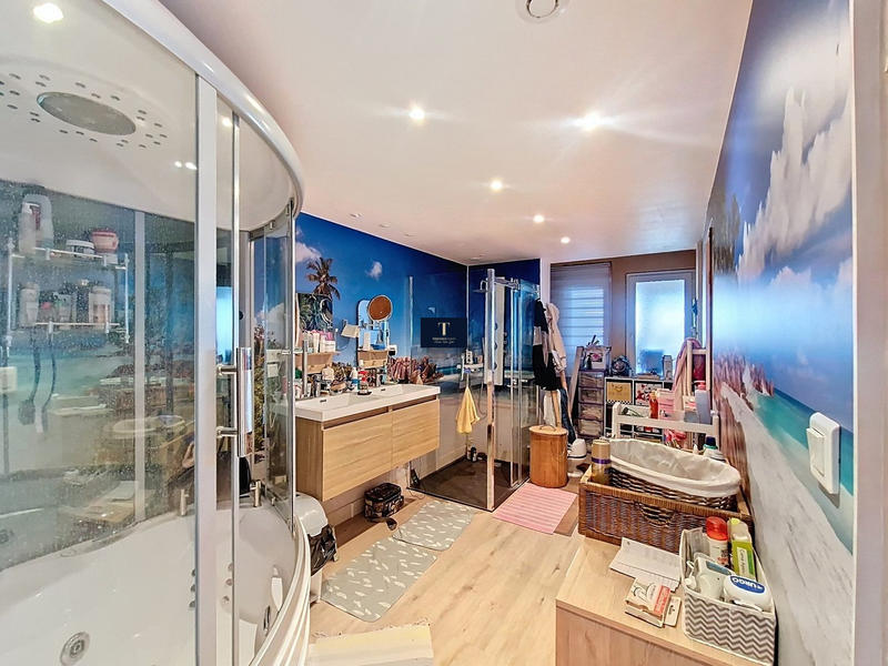 Maison traditionnelle - 121 m² - 5 pièces