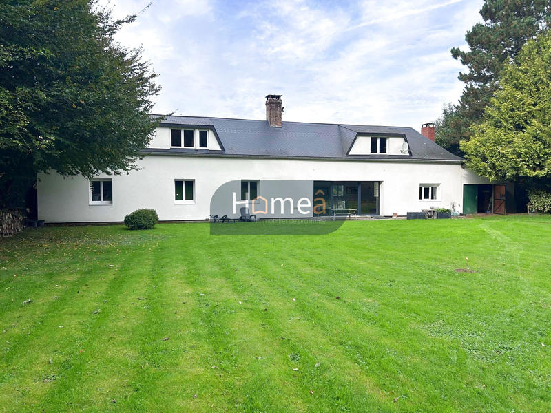 Maison - 215 m² - 8 pièces