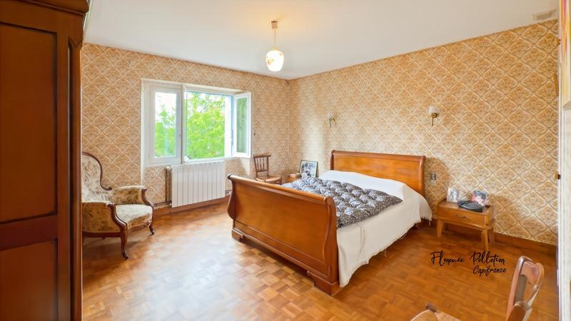 Maison - 333 m² - 9 pièces