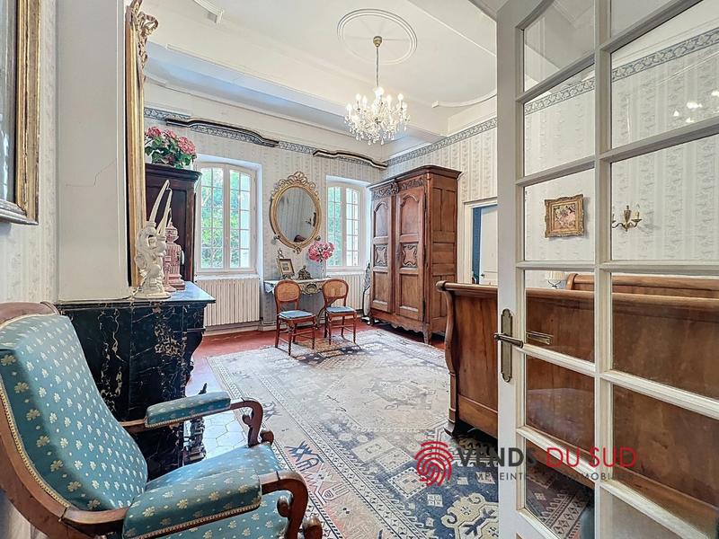 Viager - Demeure - 223 m² - 6 pièces