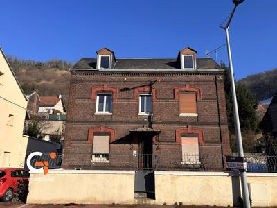 Immeuble - 74 m² - 6 pièces