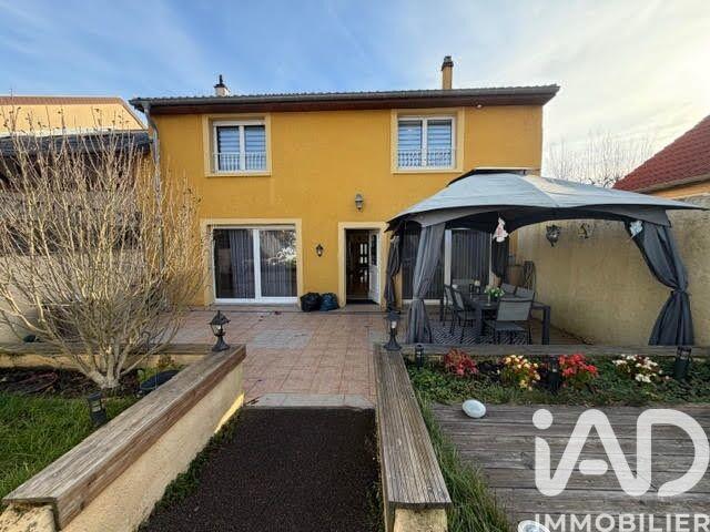 Maison - 254 m² - 7 pièces