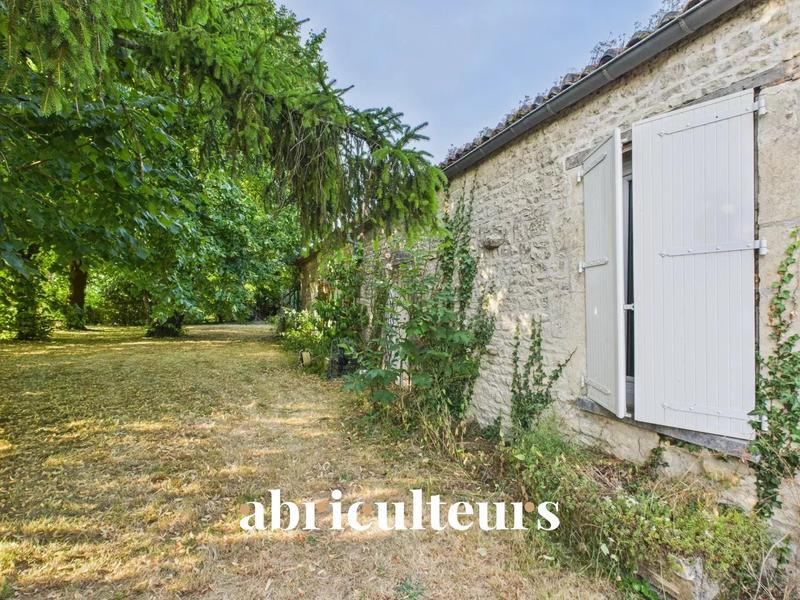 Maison - 258 m² - 12 pièces