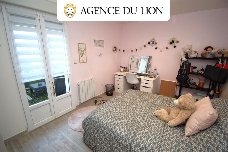 Maison - 220 m² - 7 pièces