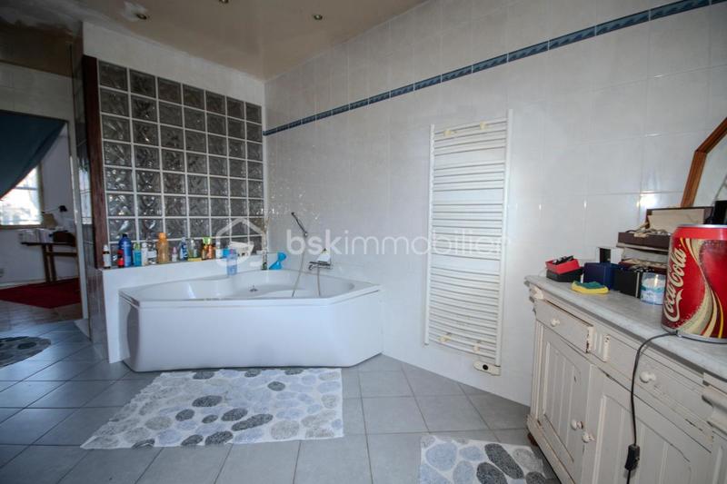 Maison - 193 m² - 8 pièces