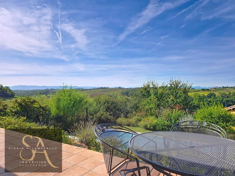 Maison - 174 m² - 5 pièces