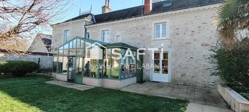 Maison de maîtres - 350 m² - 8 pièces