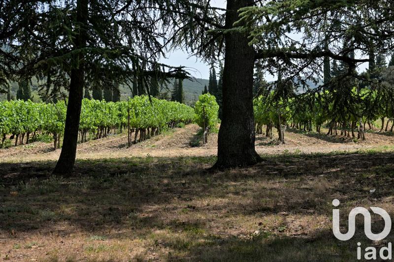 Maison - 845 m² - 30 pièces