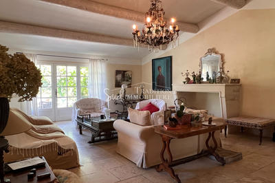 Villa - 235 m² - 5 pièces