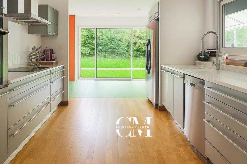 Maison - 196 m² - 7 pièces