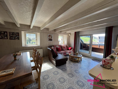 Appartement - 97 m² - 6 pièces