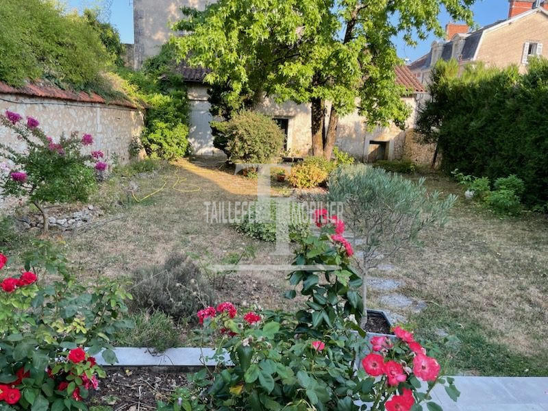 Maison - 253 m² - 5 pièces