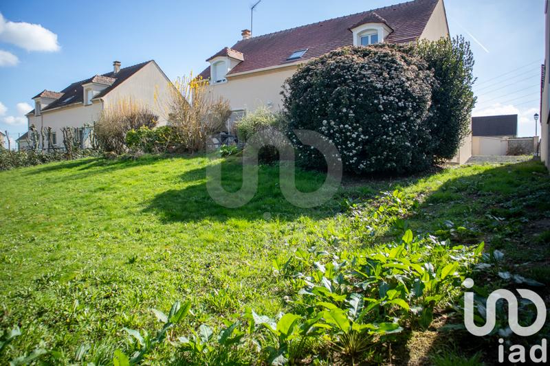 Maison - 210 m² - 8 pièces