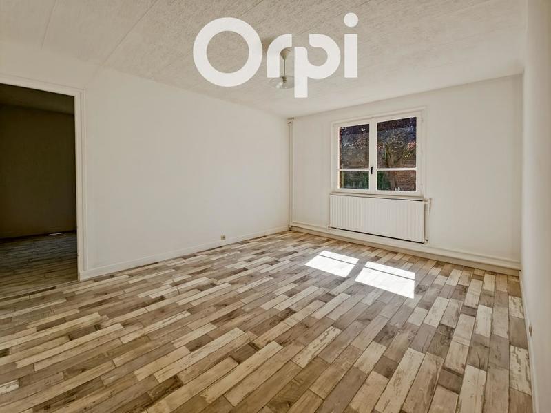 Maison - 104 m² - 6 pièces