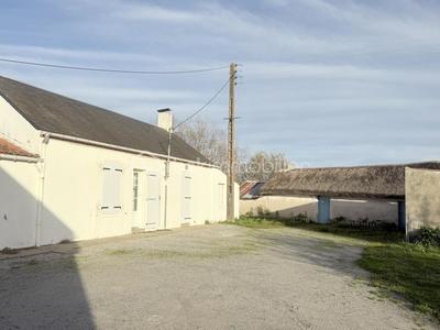 Maison - 70 m² - 5 pièces