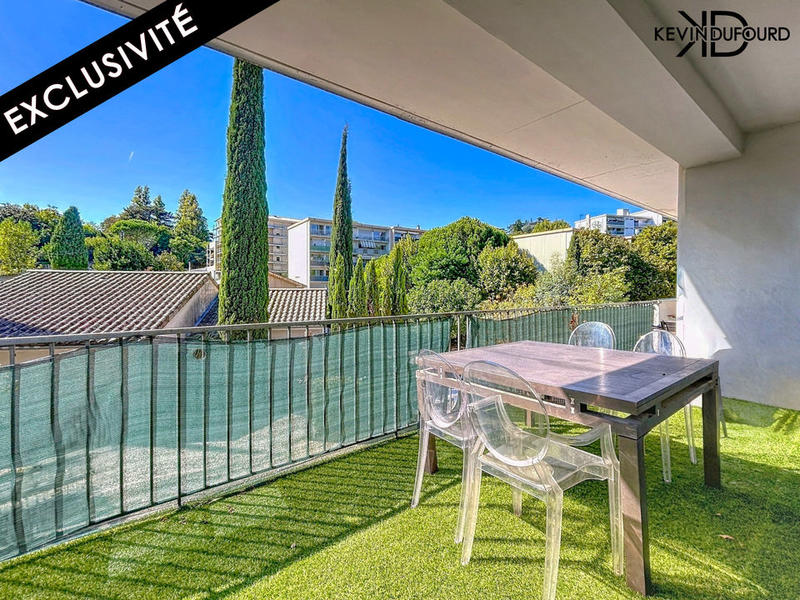 Appartement - 90 m² - 4 pièces