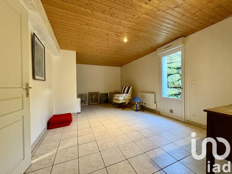 Maison - 225 m² - 9 pièces