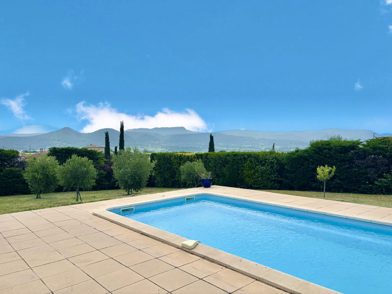 Maison - 97 m² - 5 pièces