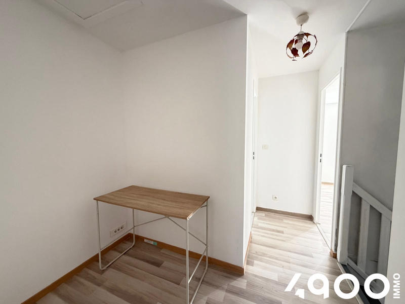 Maison - 90 m² - 5 pièces