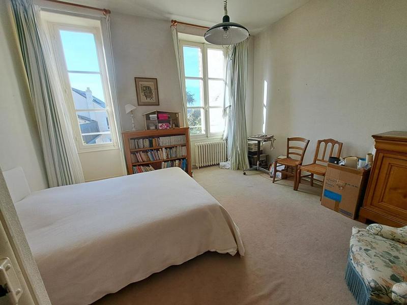 Maison - 191 m² - 8 pièces