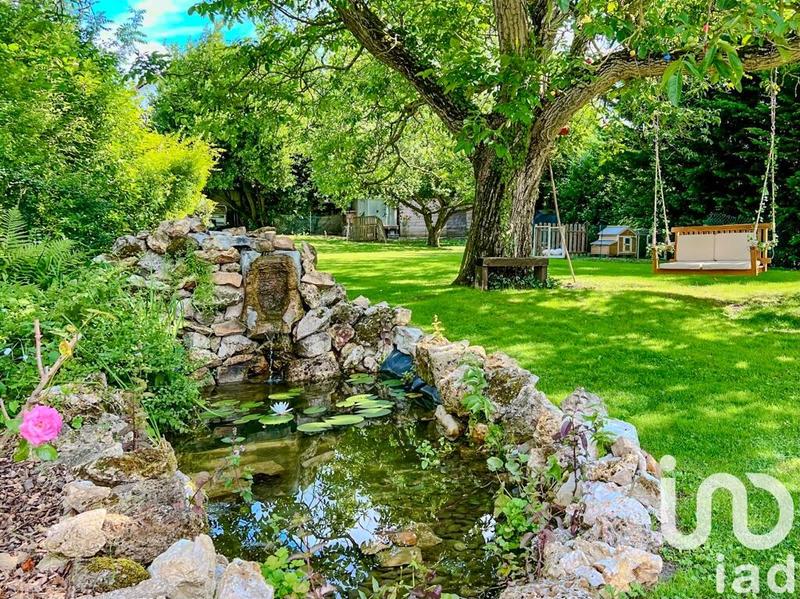 Maison - 235 m² - 8 pièces