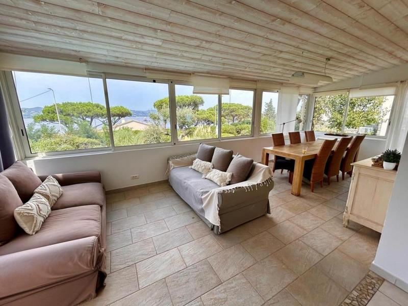 Maison - 200 m² - 6 pièces