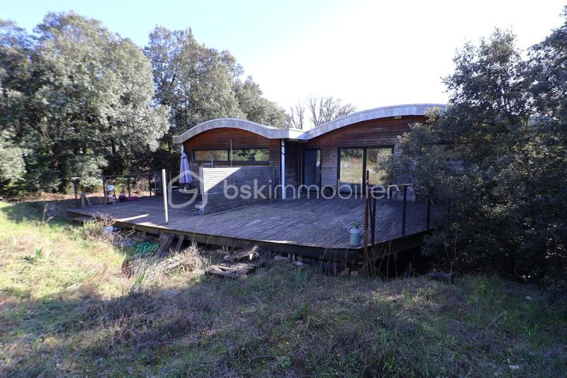 Maison - 260 m² - 9 pièces