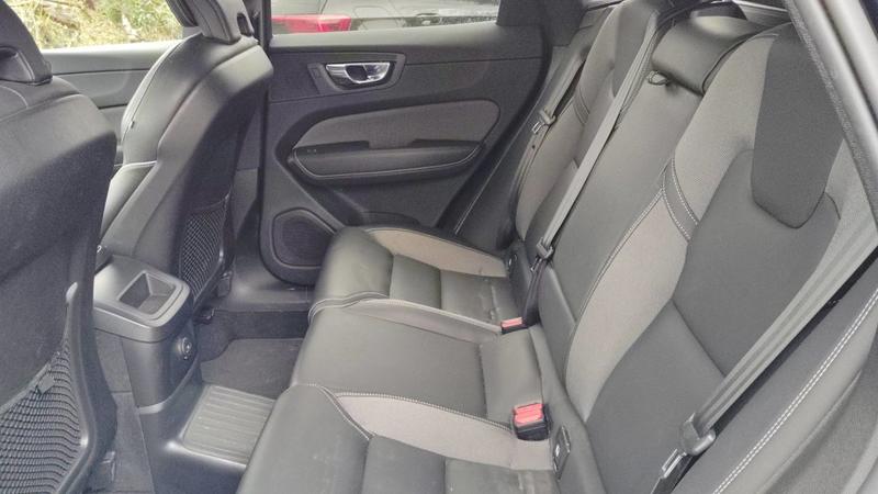 Volvo Xc60 2 2.0 T6 341 Plug in Hybrid Awd Geartronic8 R-Design