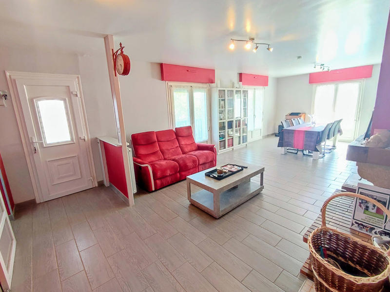 Maison - 114 m² - 11 pièces