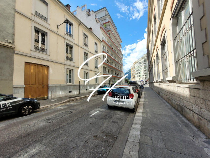 Appartement - 57 m² - 2 pièces