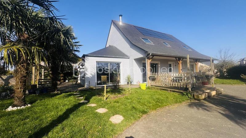 Maison de bois - 201 m² - 8 pièces