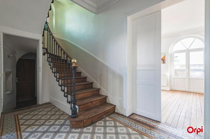 Maison de ville - 207 m² - 7 pièces