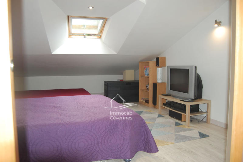 Duplex - 121 m² - 6 pièces