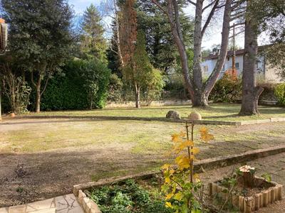 Maison - 212 m² - 7 pièces