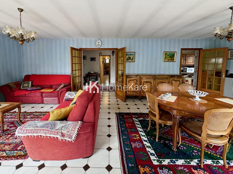 Maison - 180 m² - 6 pièces