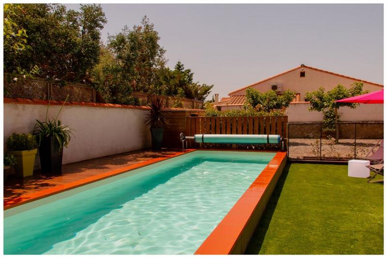 Mas - 320 m² - 17 pièces